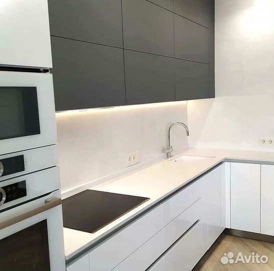 Кухонный гарнитур угловой