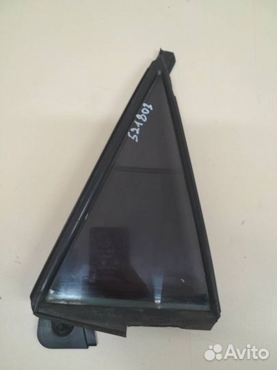Стекло двери задней правой форточка Mazda Mazda 3