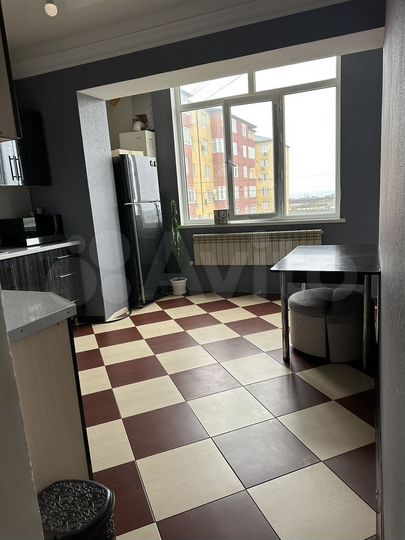 2-к. квартира, 76 м², 2/3 эт.