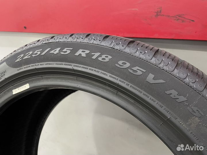 Pirelli Winter Sottozero 240 Serie II 225/45 R18