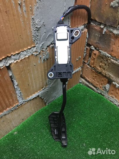 Педаль газа Toyota Auria E150 Corolla E150 RHD