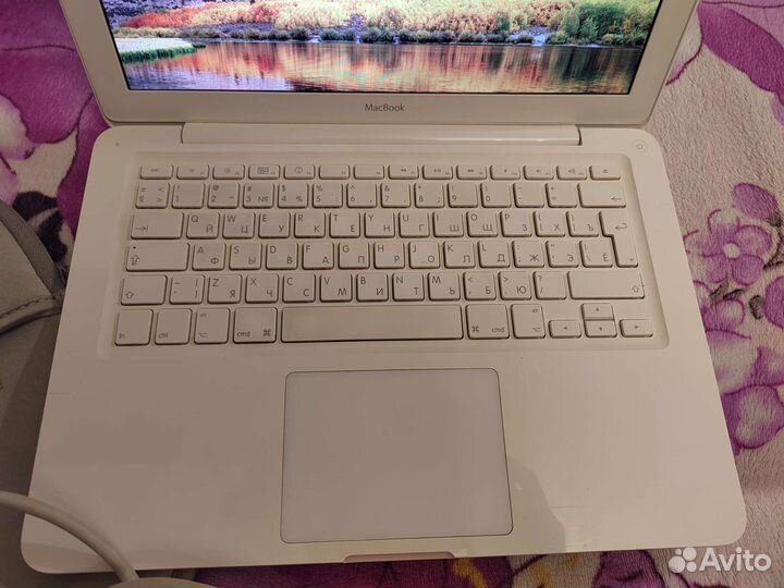 Apple MacBook A1342