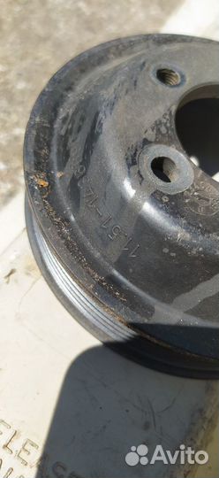 BMW шкив помпы ременный