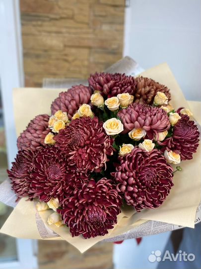 Букет из хризантем бигуди