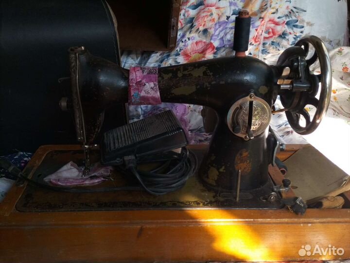 Швейная машинка чайка