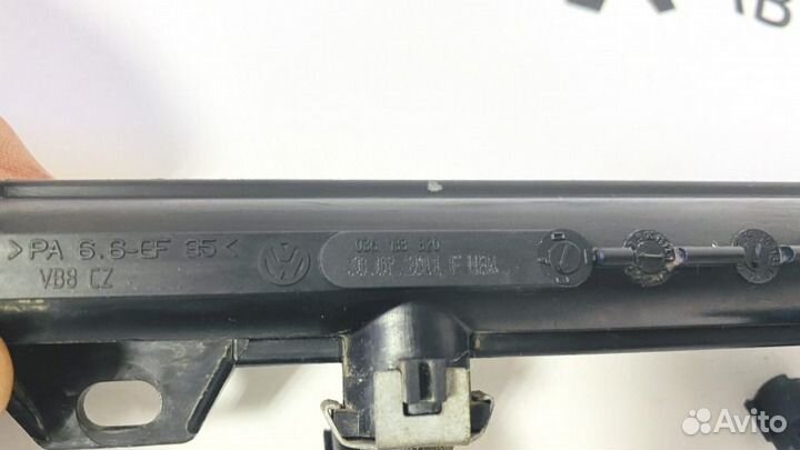 Топливная рампа с форсунками Volkswagen Polo Sedan