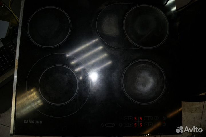 Стеклокерамическая варочная панель Samsung C61R1CD