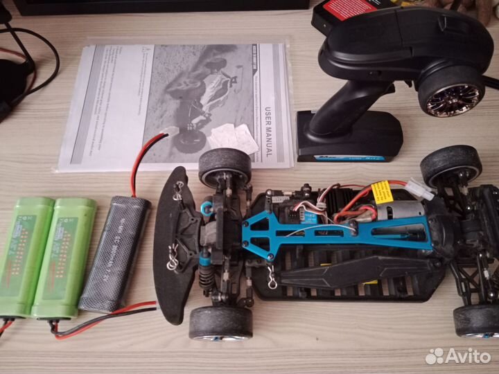 Машинка на пульте управления для дрифта. RC CAR