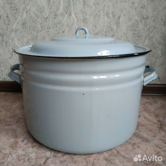 Большая кастрюля бак с крышкой на 24 литра