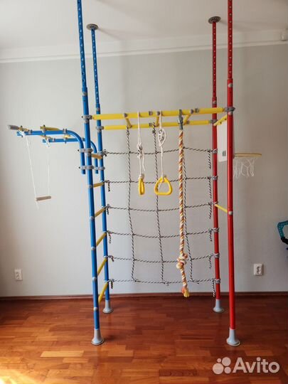 Спортивный комплекс Romana, Шедская стенка враспор