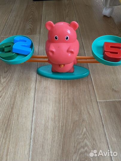 Игрушка бегемот весы