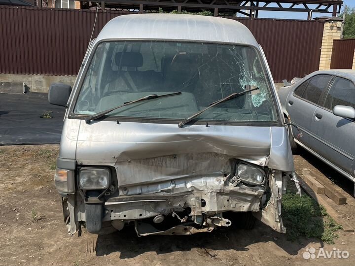 Nissan Vanette R2 2.2 дизель на запчасти