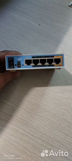 Wi-Fi Роутр Mikrotik hAP (rb951ui-2nD)