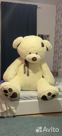 Большой Плюшевый медведь