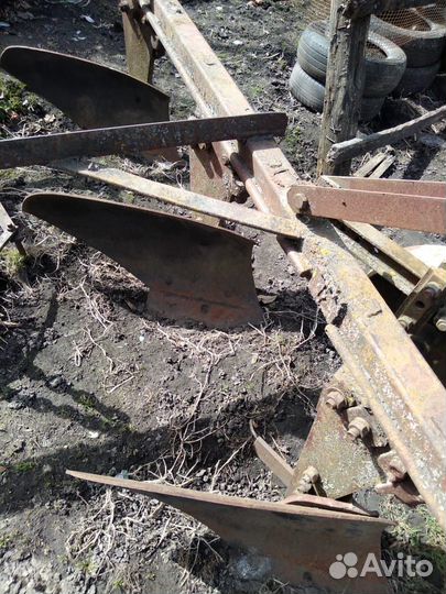 3х корпусной плуг