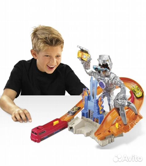 Новый трек Hot Wheels