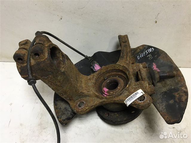 Кулак поворотный передний правый Volkswagen