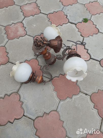 Две люстры потолочные