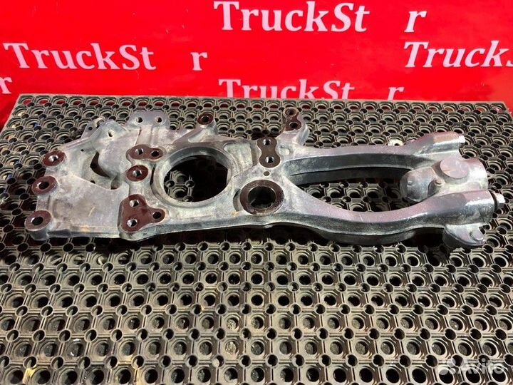 Кронштейн левый Daf XF106