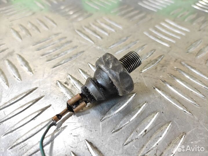 Датчик давления масла Audi 80/90 1986 1991