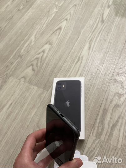 iPhone 11, 64 ГБ