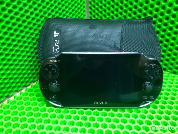 Игровая приставка Sony Playstation Vita PCH-1108