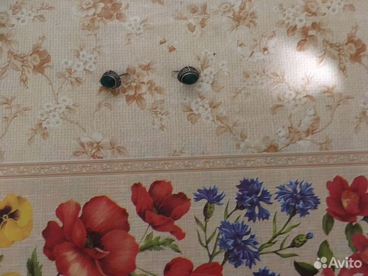 Серебряные серьги с малахитом