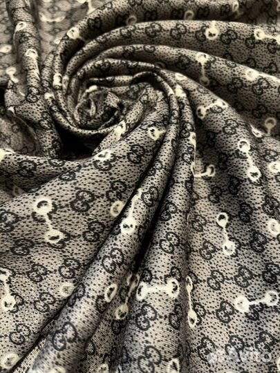 Платок шерстяной Gucci серый тонкий