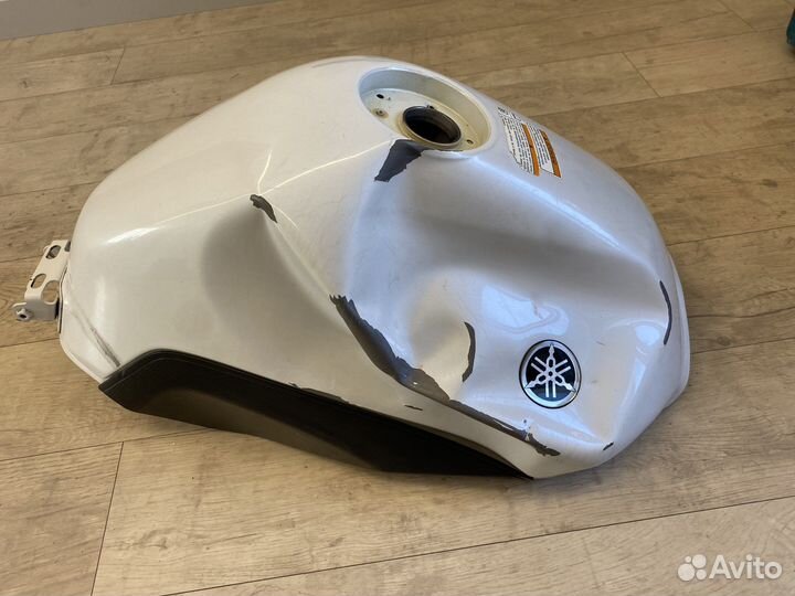 Топливный бак Yamaha xj6