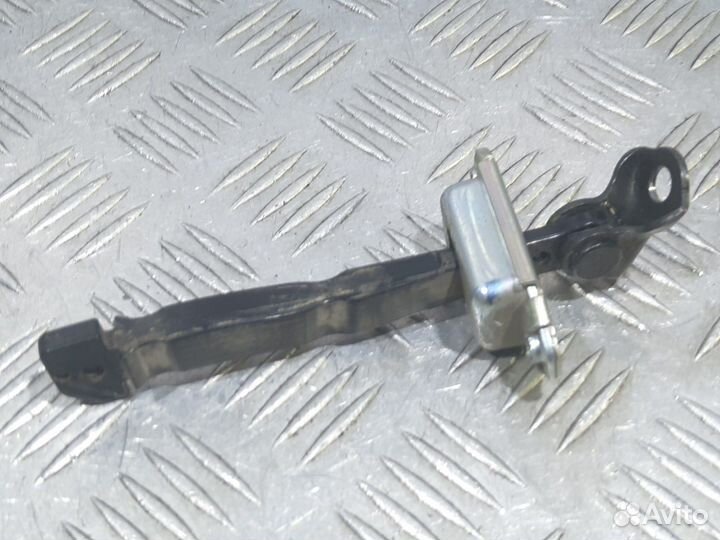 Б/У Ограничитель двери задней правой#001