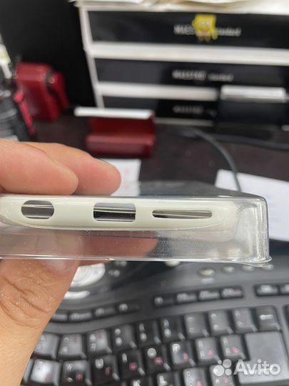 Чехол на iPhone