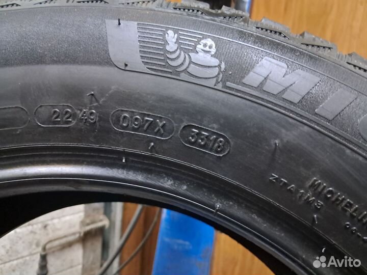 Michelin X-Ice North 4 215/60 R16 99T