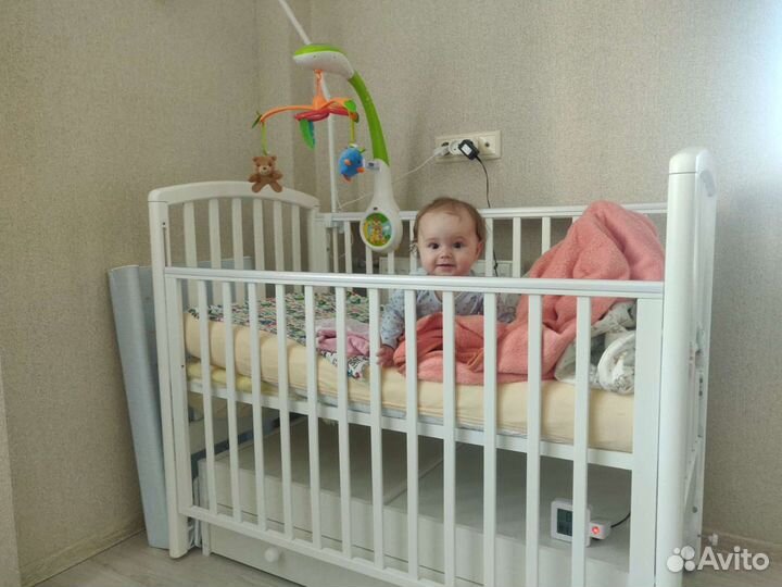 Кроватка с маятником Гандылян Дашенька с матрасом