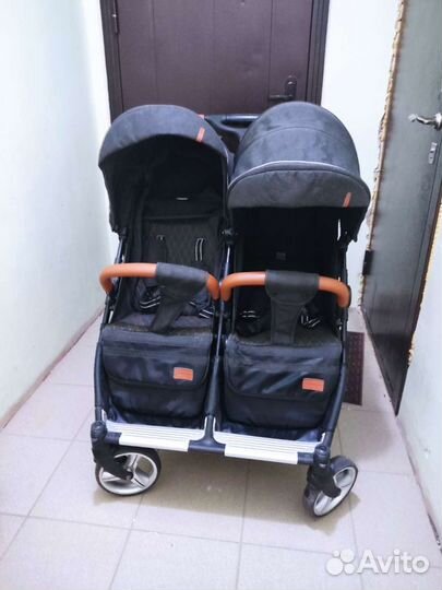 Прогулочная коляска для двойни