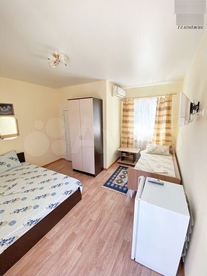 Комната 20 м² в 5-к., 1/2 эт.