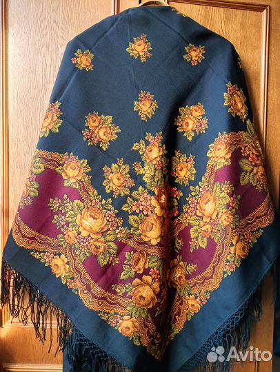 Павловопосадская шаль (платок) Чардаш