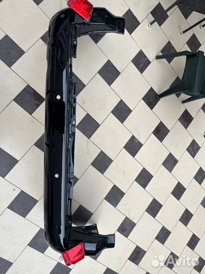 Задний бампер Toyota land cruiser 200