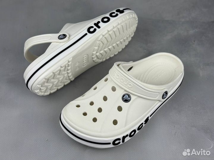 Шлепанцы Crocs белые мужские
