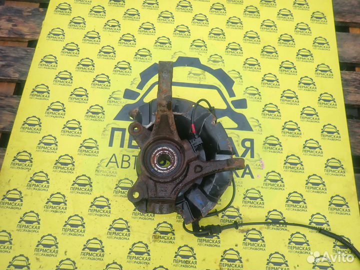 Кулак поворотный передний правый Kia RIO 2011-2017