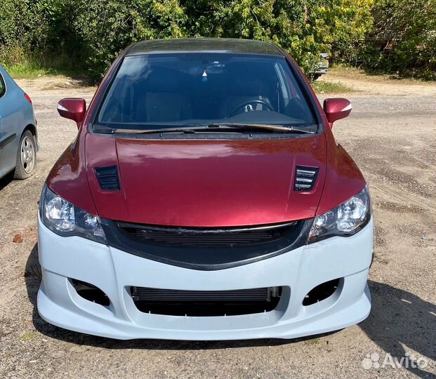 Передний бампер Honda civic 4d 8 ings Extreem