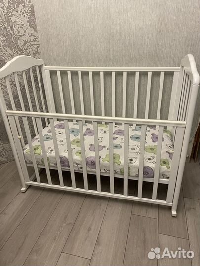 Детская кроватка