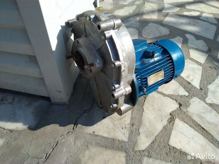 Мотор-редуктор к мясорубке торгмаш мим-300, новый