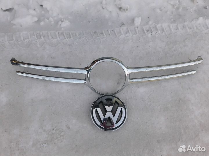 Молдинг и эмблема на решетку радиатора для тигуана