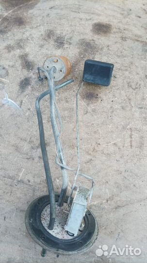 Мицубиси Делика Л300 с 86г датчик топливный