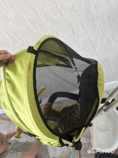 Детский велосипед с ручкой