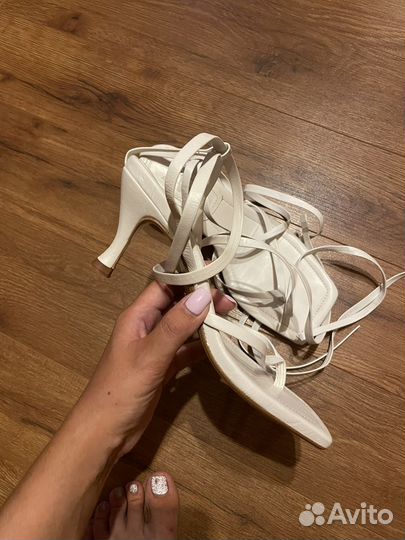 Босоножки zara