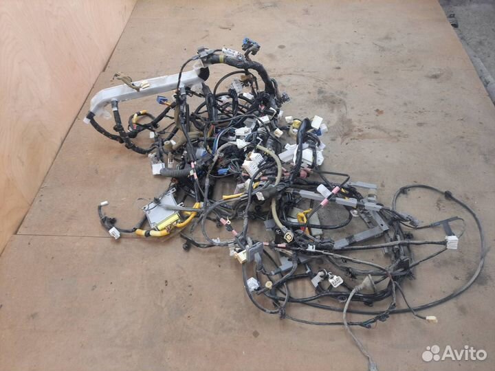 Проводка салона Mitsubishi Outlander CU2W 2004