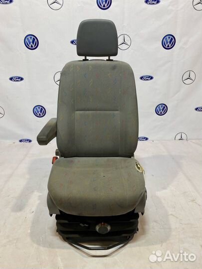 Сиденье переднее левое Volkswagen Crafter 2008