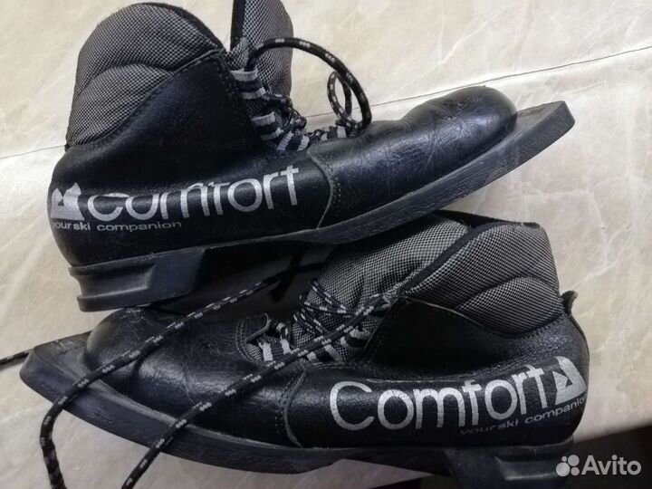 Лыжные ботинки