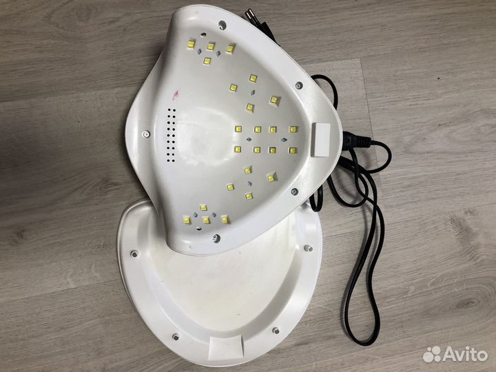 UV/LED Лампа для маникюра